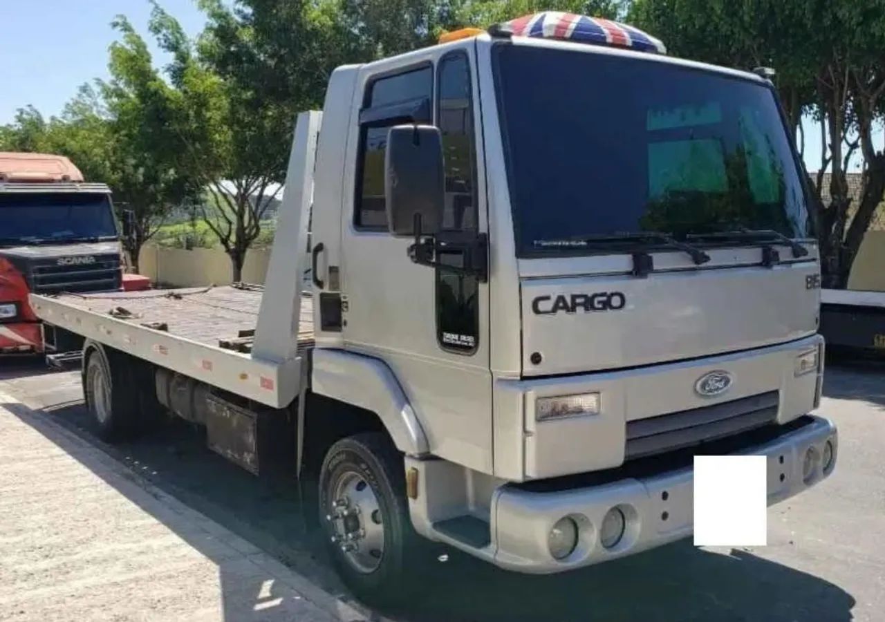 Ford Cargo 815 Plataforma 2012 - Foto 3