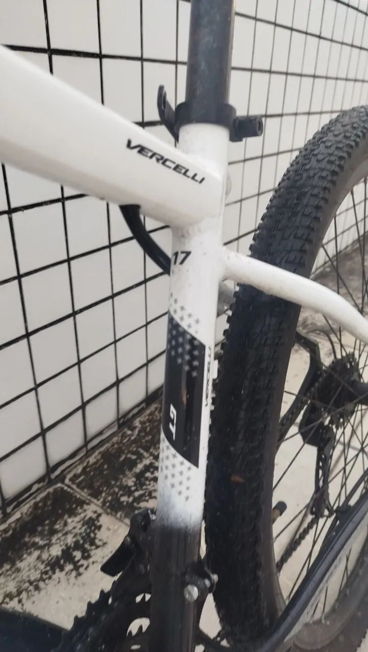 Bicicleta Vercelli GT Branca Aro 29, Quadro 17, com nota e manual - Foto 3