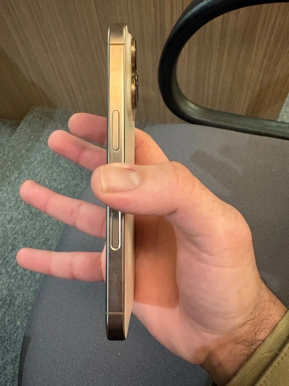 IPHONE 16 PRO/ caixa e capinha  - Foto 3