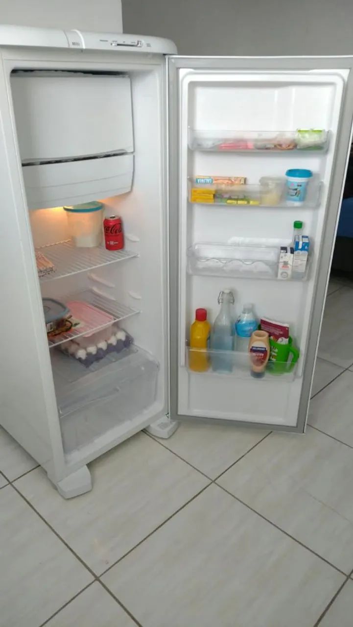 Geladeira Eletrolux  - Foto 2