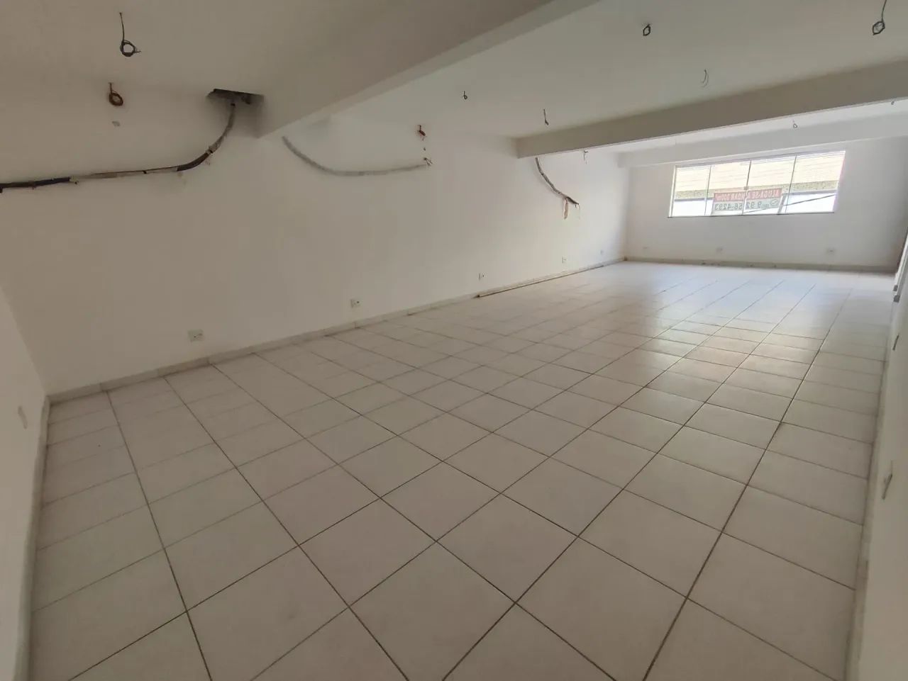 Salas comerciais, total de 06 (seis) por andar - Centro, Macaé