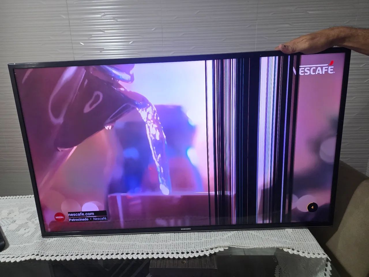 TV Samsung 40" com defeito na tela - Foto 2