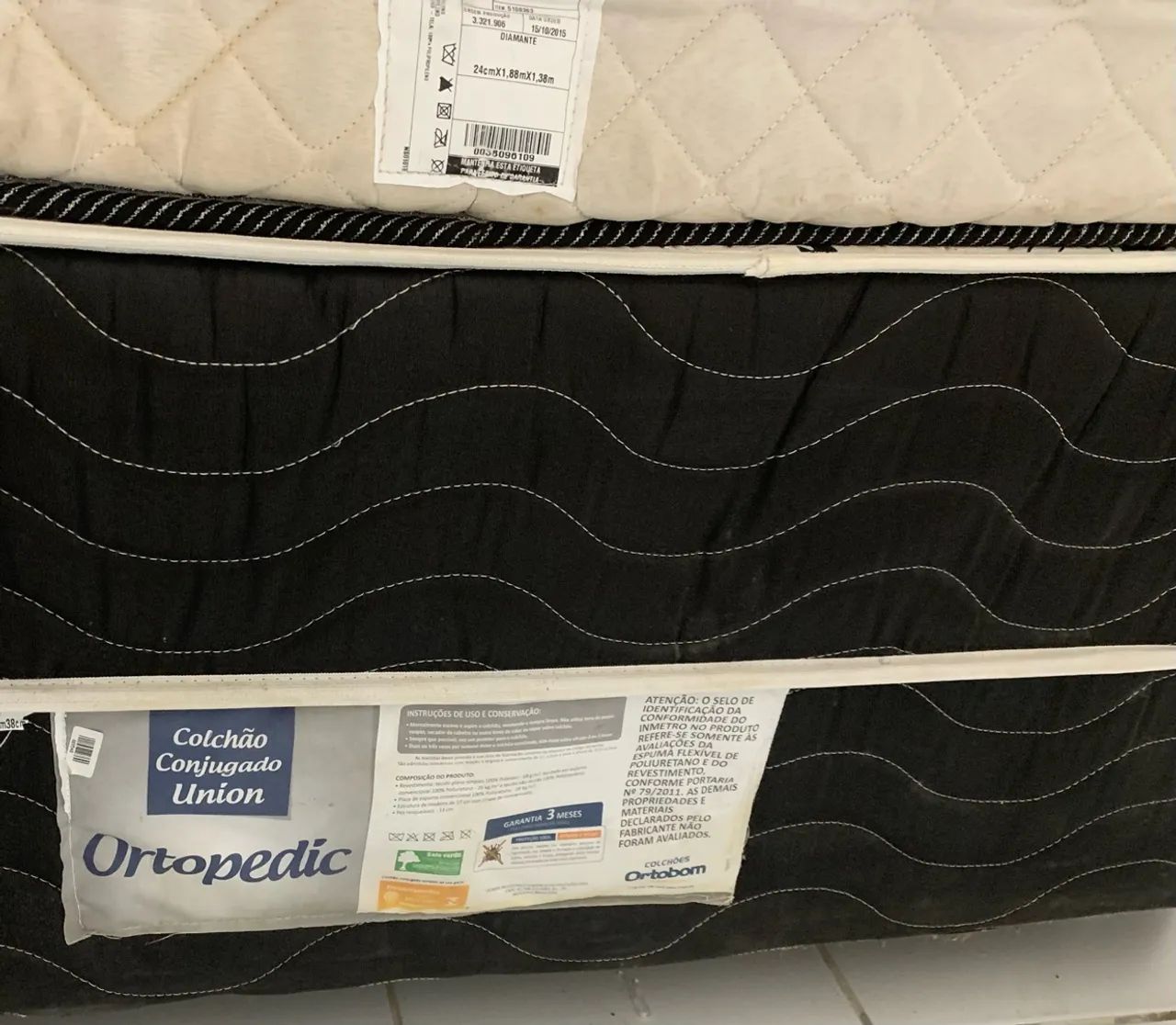 Cama de casal com  colchão American flex , molas ensacadas 