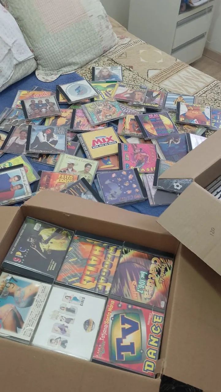 COLEÇÃO DE CDS