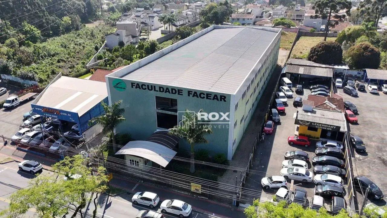 Excelente imóvel comercial de 4.238m² de área construída no bairro Orleans
