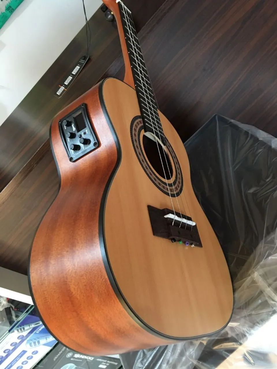 Cavaquinho elétrico 54NE valor - Foto 2