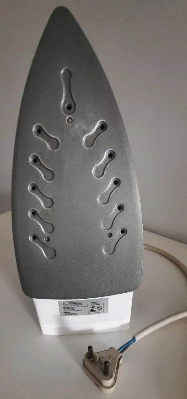 FERRO DE PASSAR BLACK & DECKER  - Foto 2