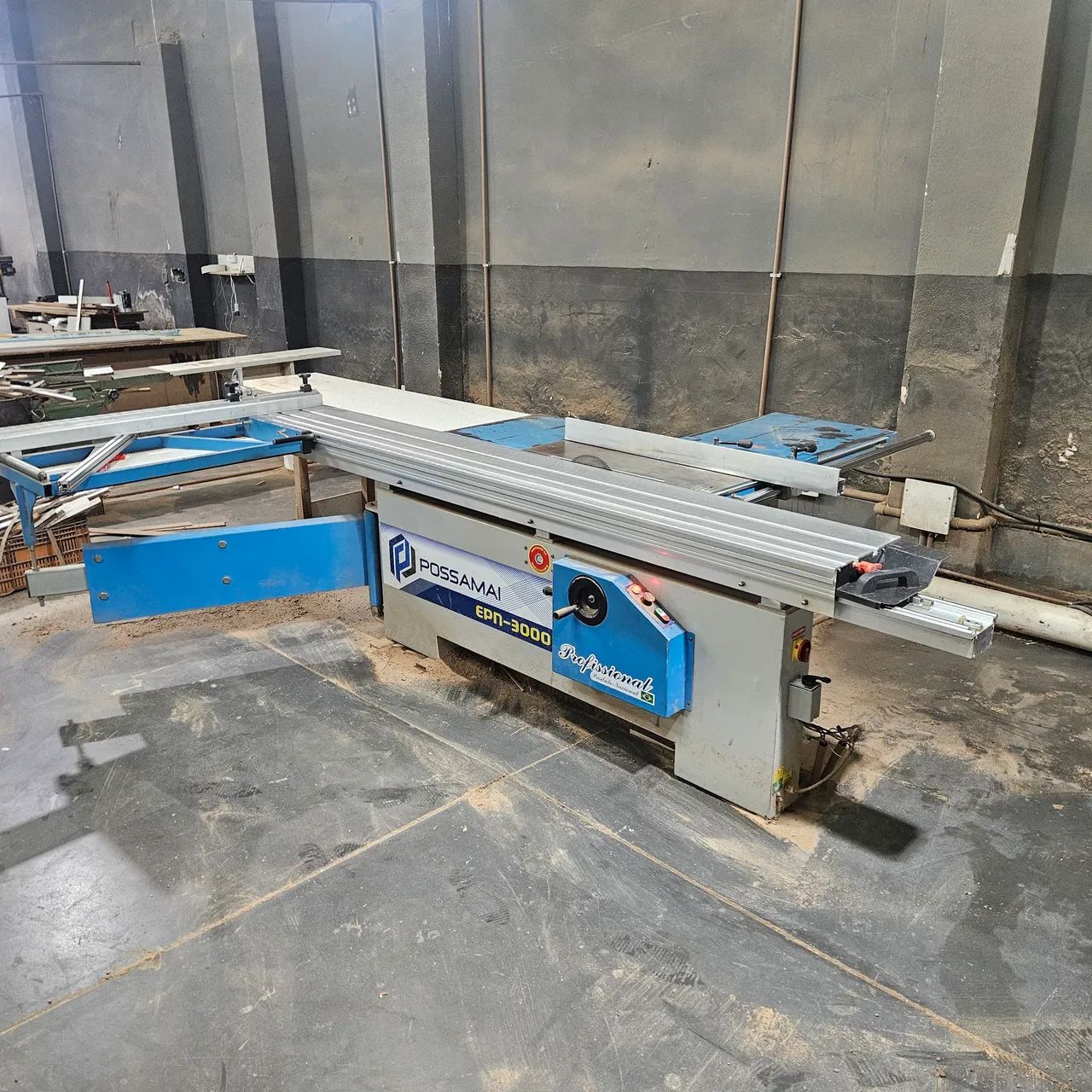 Maquina esquadrejadera 