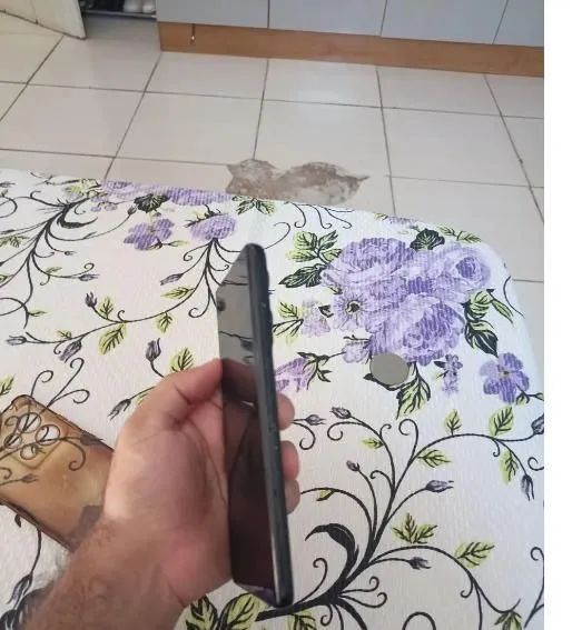 Moto Edge 50 Pro - Foto 3
