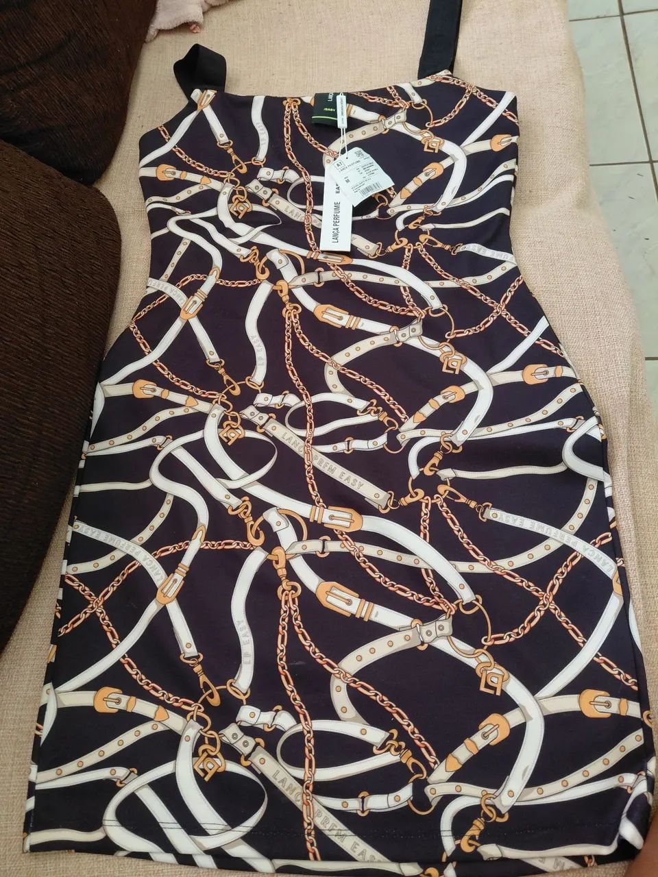 Vendo vertido lança perfume novo