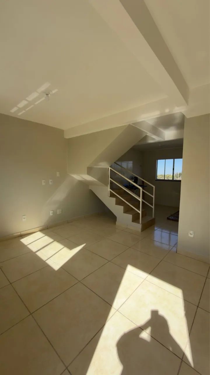 Alugo apartamento  