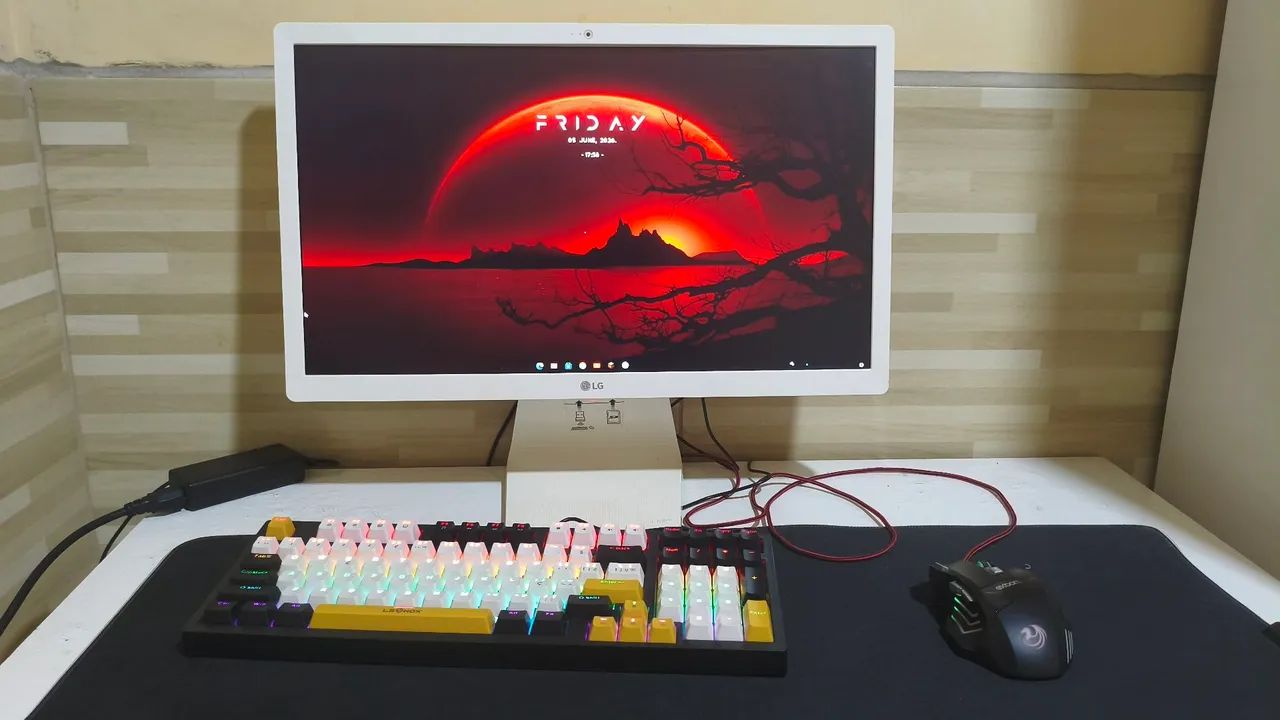 Computador LG ALL in One 22v280
