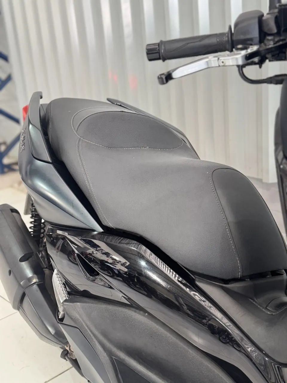 YAMAHA XMAX 250 2023 - Foto 3