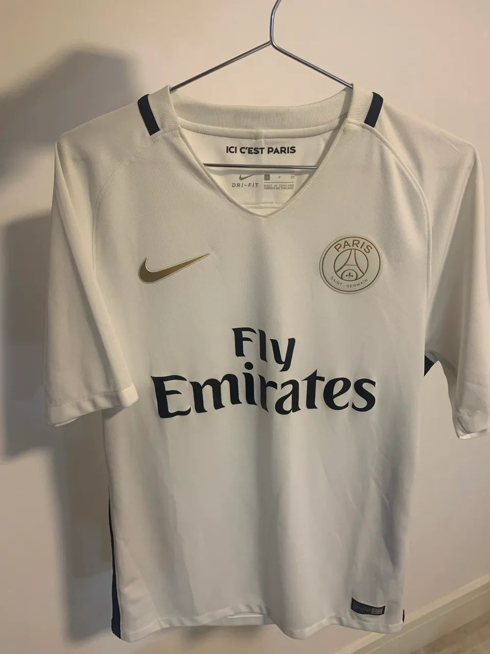 新品タグ付き　NIKE PSG 2016-2017 サードユニフォーム　2着 PSG 2016/17 サードユニフォームリーク - ユニ11 ウェア