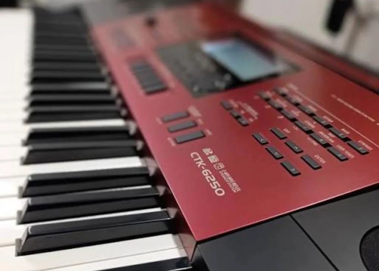Teclado Cásio CTK 6250 com 61 teclas. - Foto 4