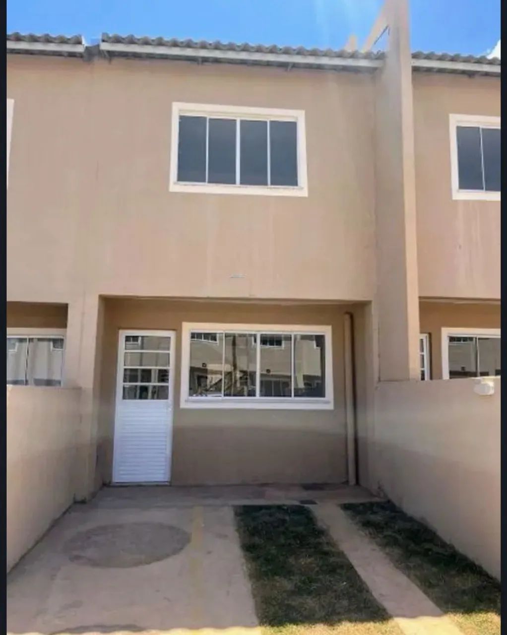 Alugo casa de andar 