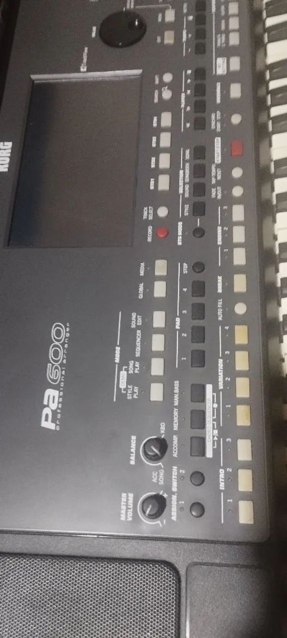 Korg pa 600 - Foto 2