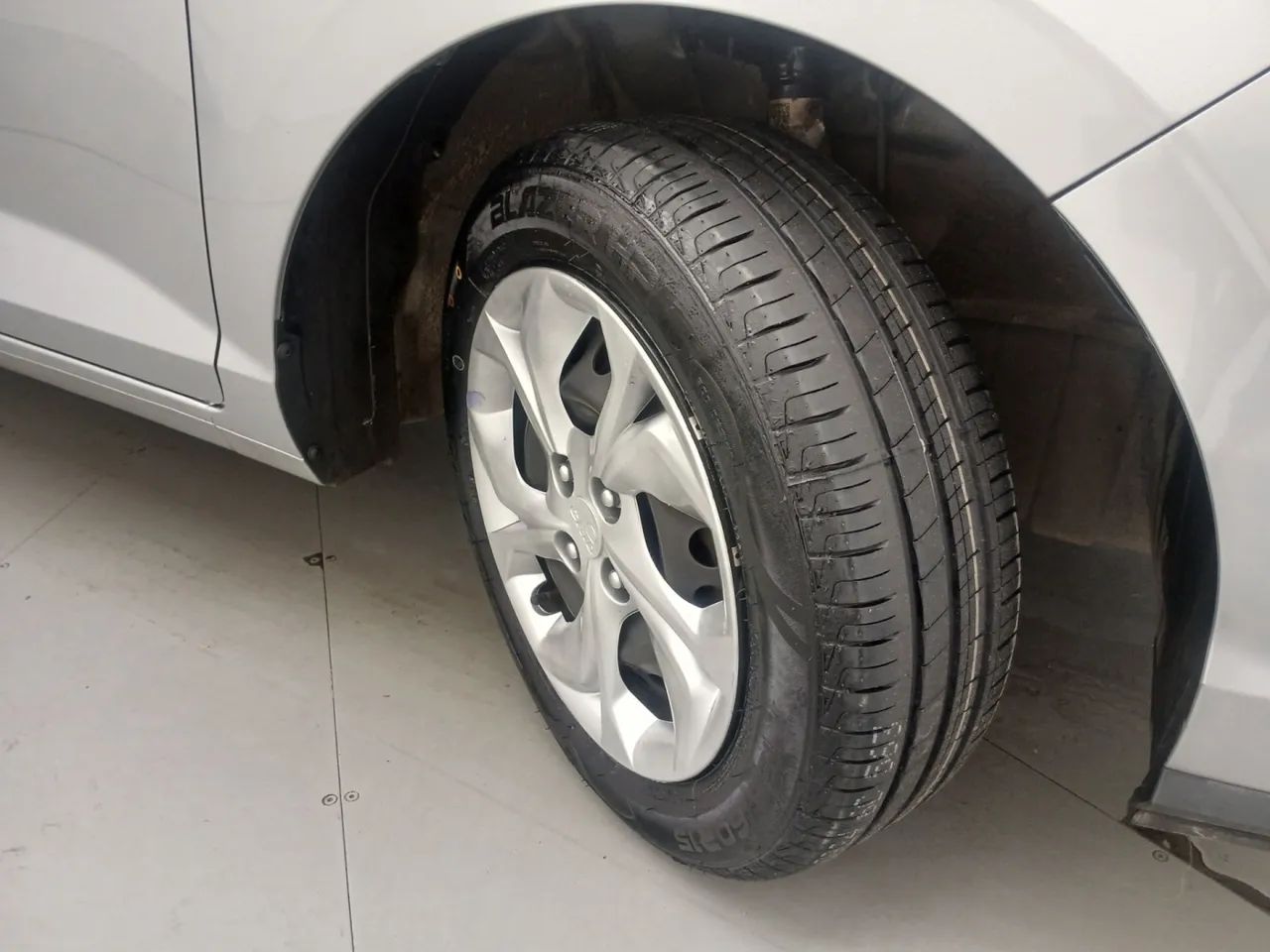 Hyundai HB20 Comfort Plus 1.0 Flex 12V Mec., foto 13 de 18