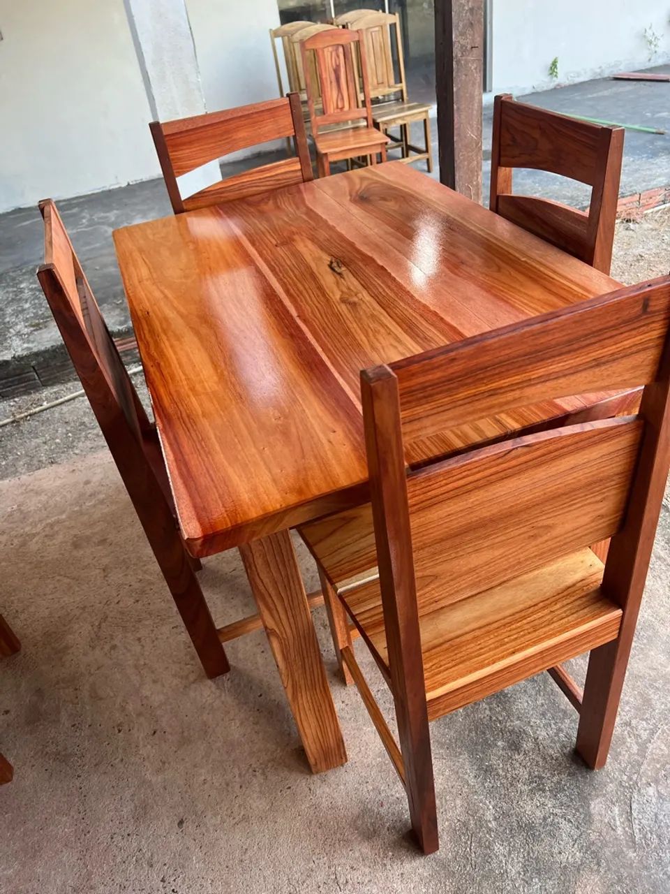 Mesa com 4 cadeiras nova - Foto 4