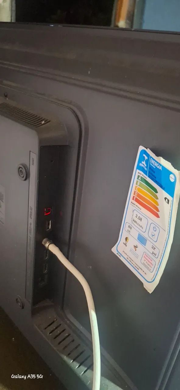 Smart TV 32 polegadas Britânia seminova 4 meses de uso com documentos nota fiscais - Foto 4