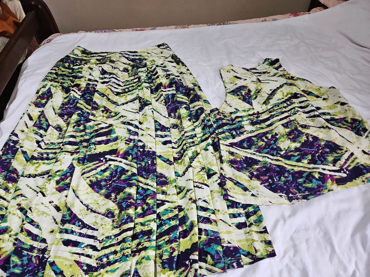 Conjunto blusa e saia longa