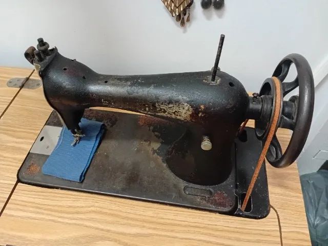 Máquina de Costura Singer Raridade - Foto 3