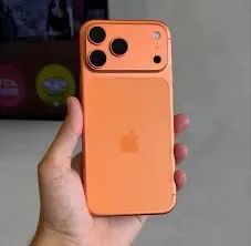 iPhone 17 pro Max Laranja  - Foto 2