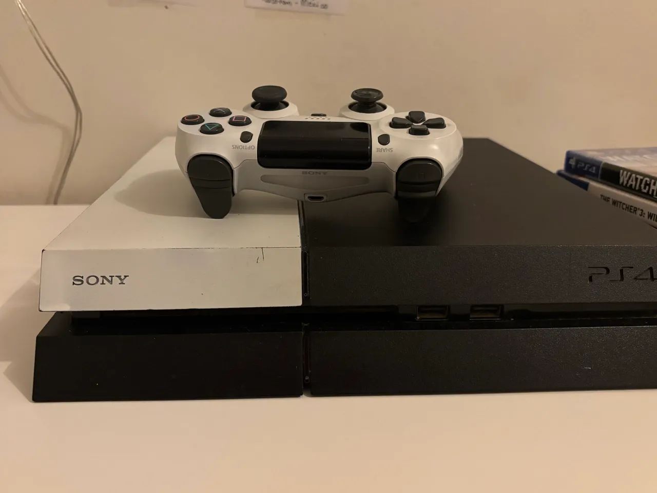 Vendo ps4 *com 4 jogos* - Foto 4