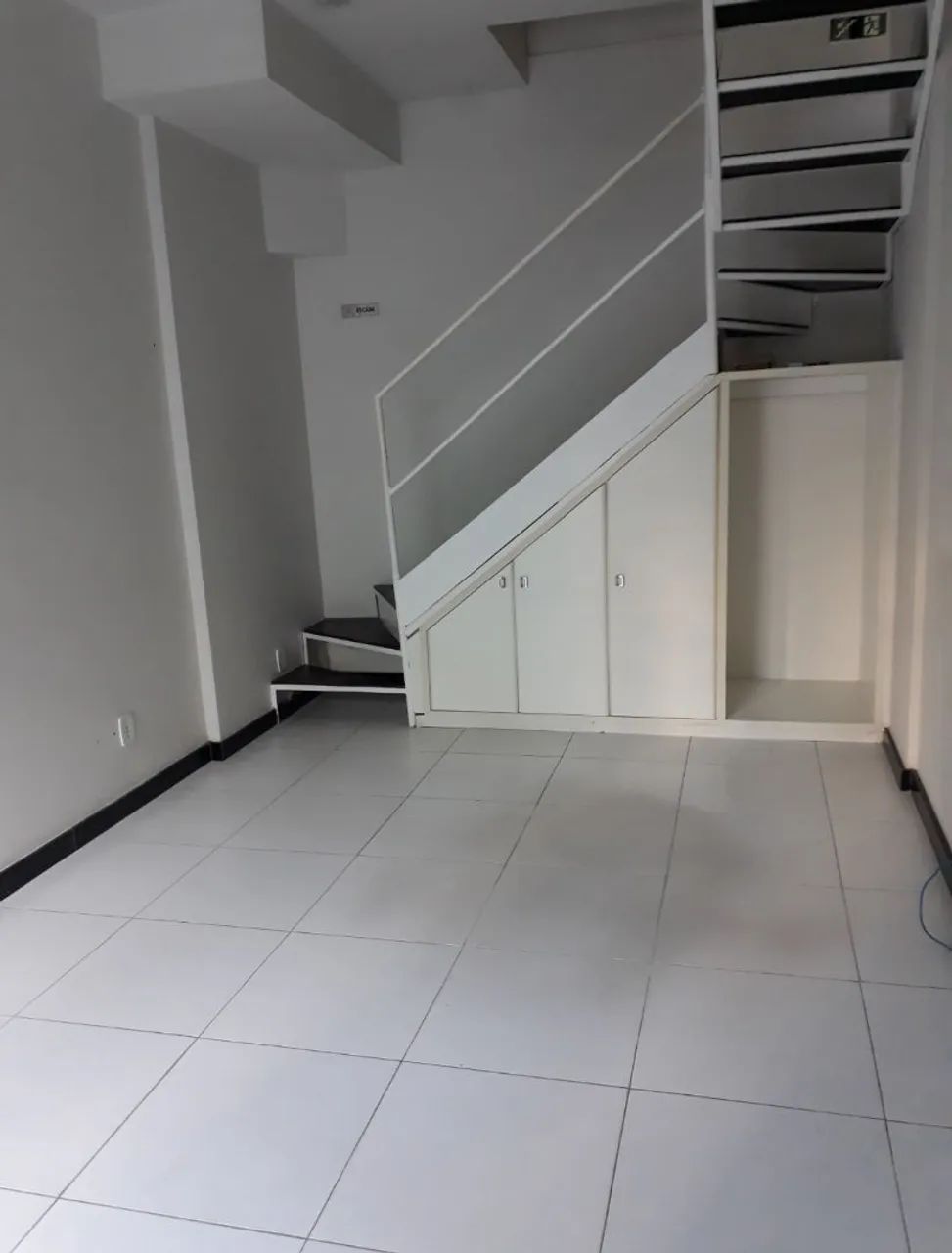 Loja em Jardim Camburi 