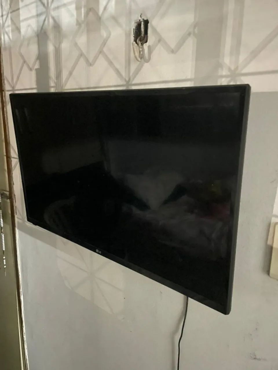 Tv 32 polegadas em bom estado,não é smart 