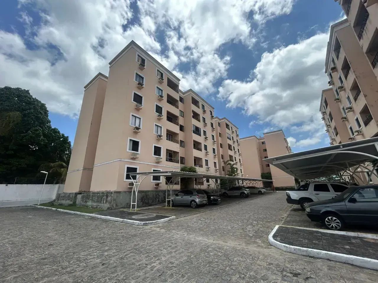 2 QUARTOS MOBILIADO COM VARANDA PROX AO SHOPPING