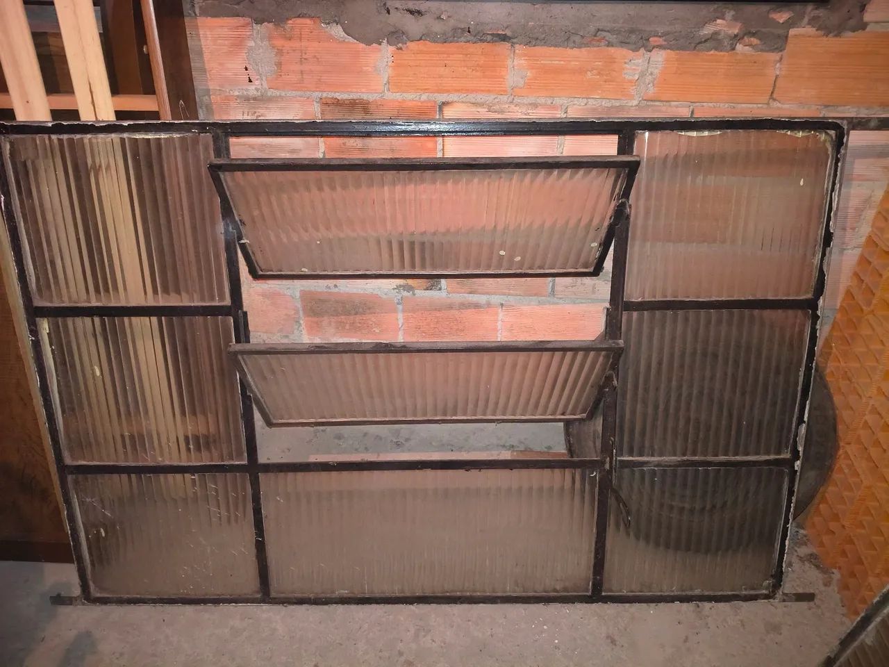 Vender 2 vitrou que abre - Foto 4