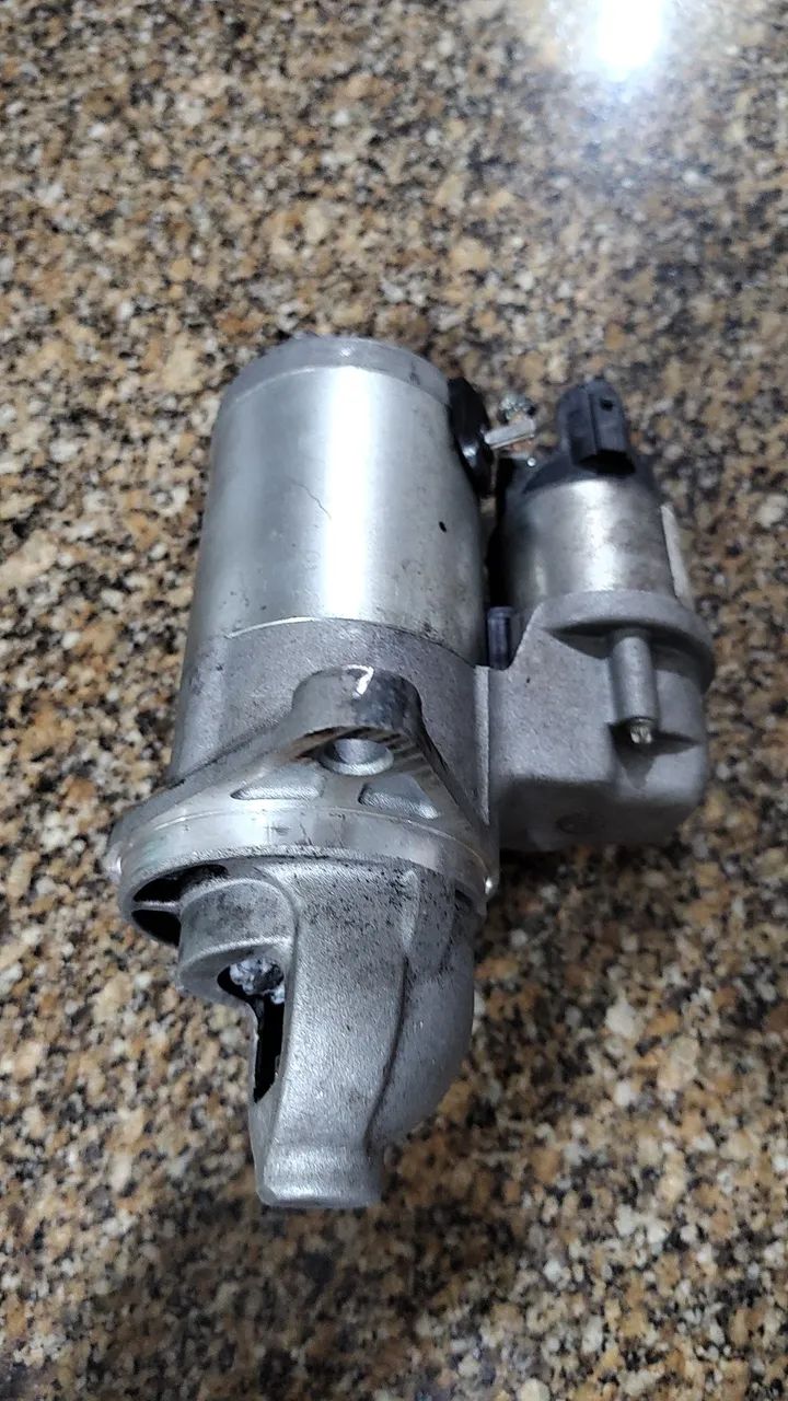 Vendo um motor de arranque semi novo do colbot LTZ 2019 - Tratores e ...