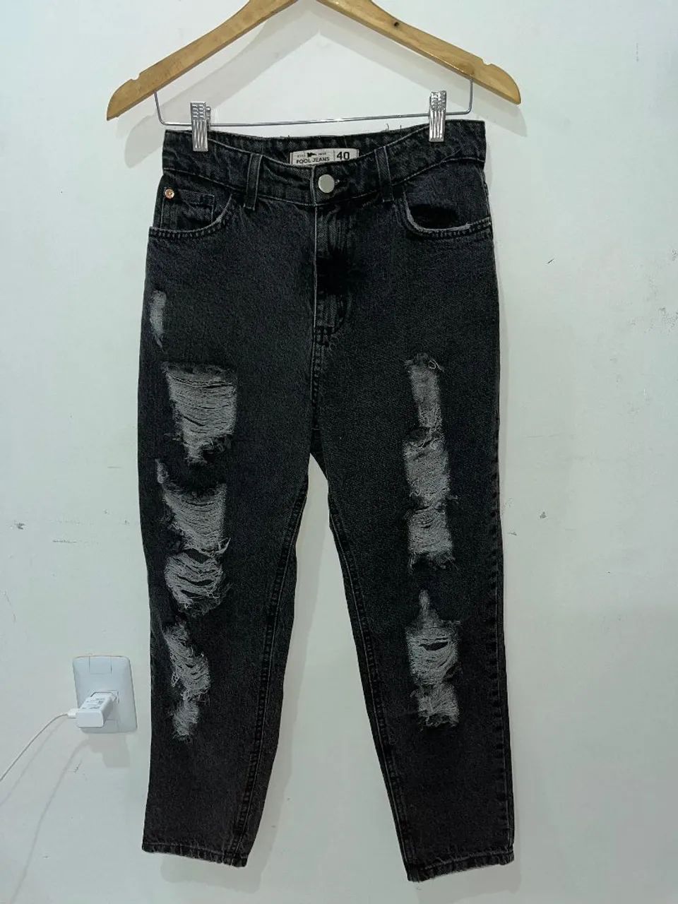Calça Jeans Mom Destroyed Cinza Chumbo
