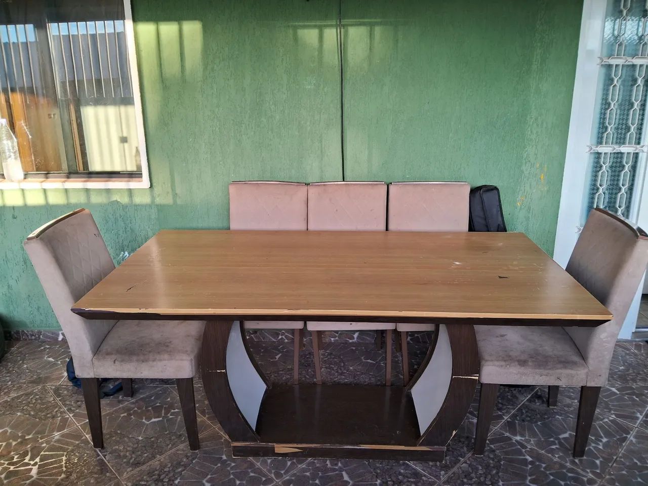 6-Seater Table470984474064343040