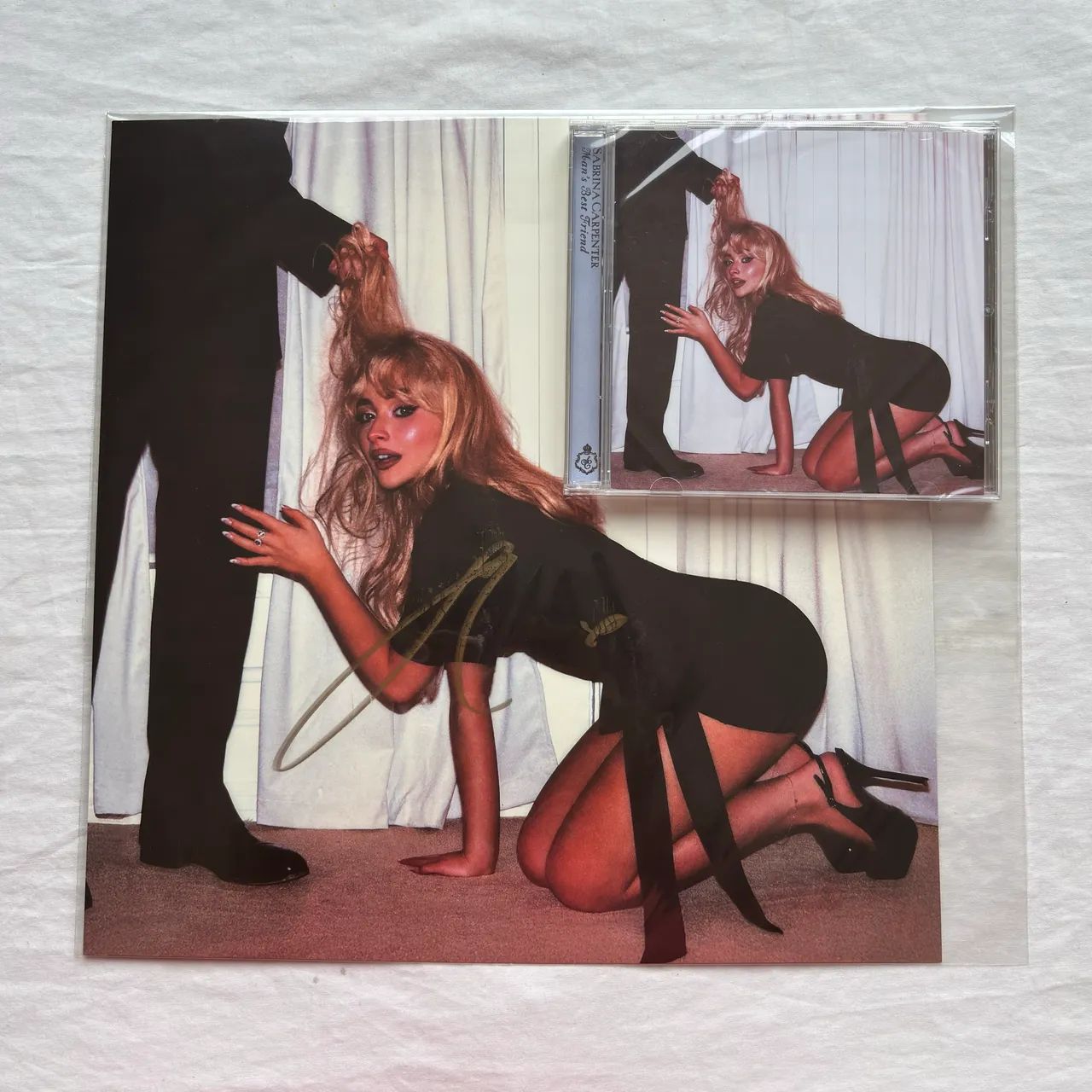 Man's Best Friend Standard CD Autografado United Kingdom Edition