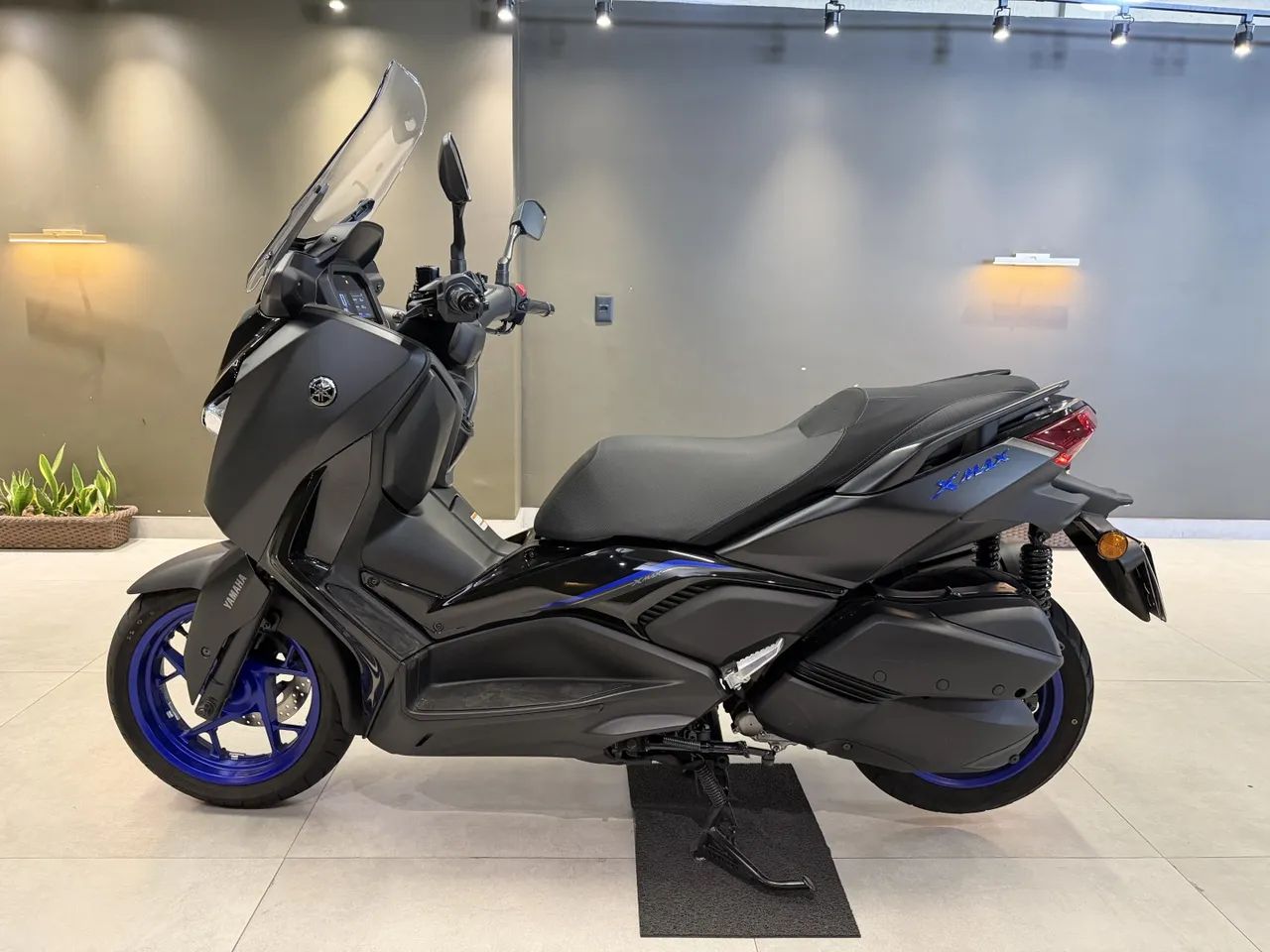 Yamaha Xmax 300 connected abs 2026