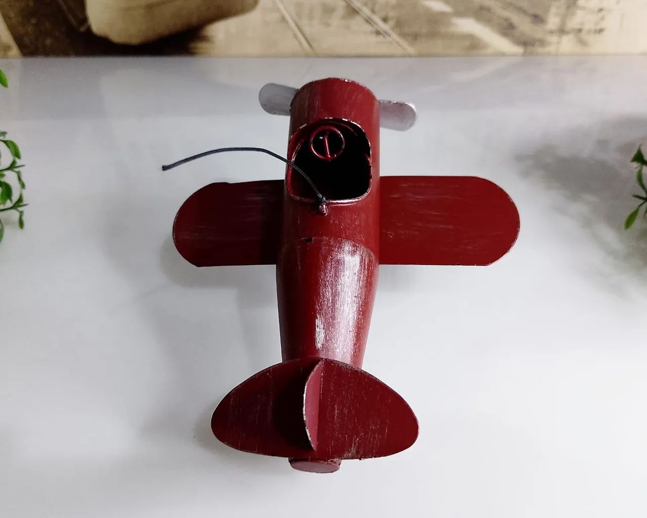 Miniatura Vintage de Avião em lata. - Foto 2