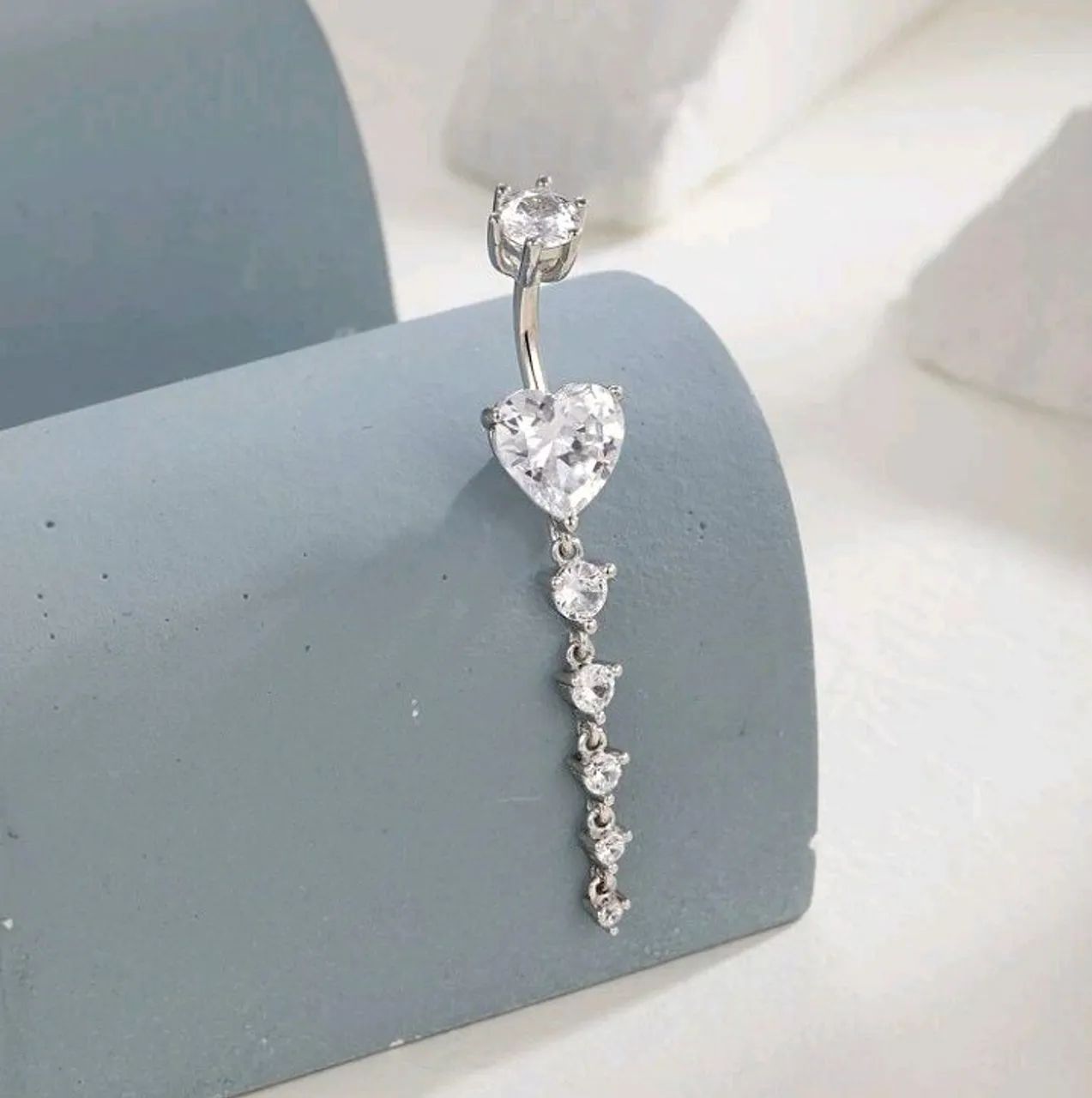 Piercing de umbigo em Aço Cirúrgico com Pingente de Coração