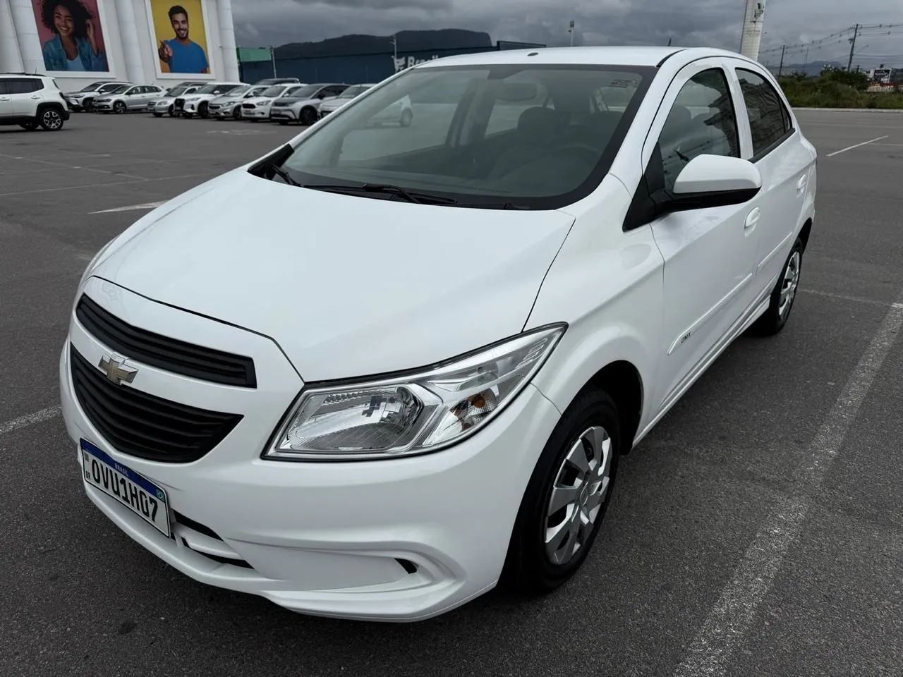 Chevrolet Onix Hatch LS 1.0 8V Flex Power Mec. 4P 2015