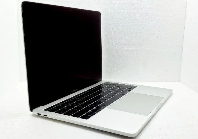 Macbook Pro 13 2017 - 2 Port Thunderbolt | 8 GB RAM | 250GB NVMe