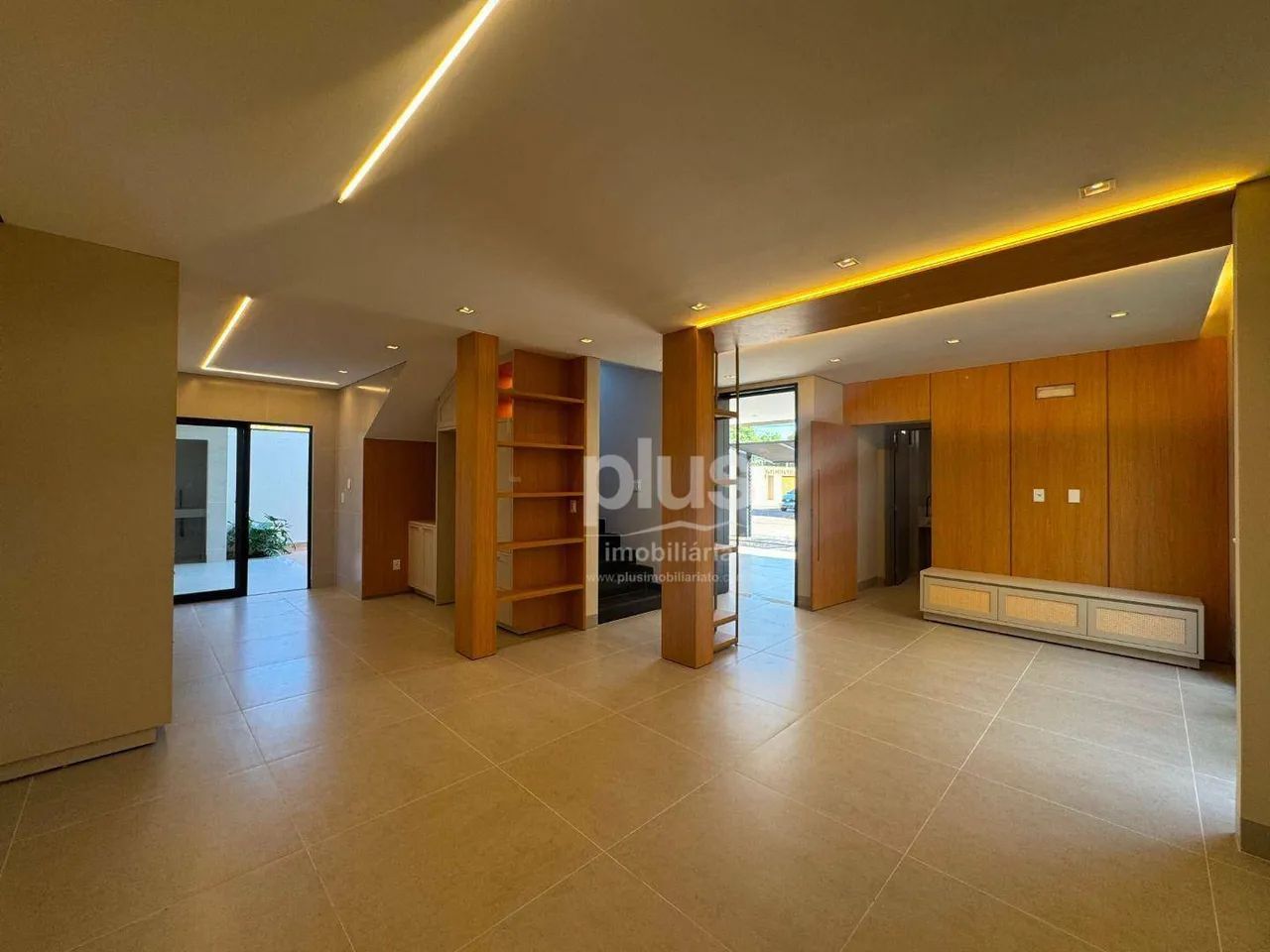 Sobrado Ouro à Venda | 505 Sul | 4 Suítes | 210 m² - Foto 2
