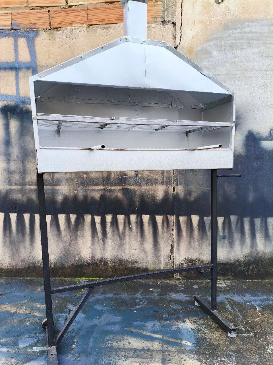 Churrasqueira para espetinhos galvanizada 100x30cm  - Foto 5