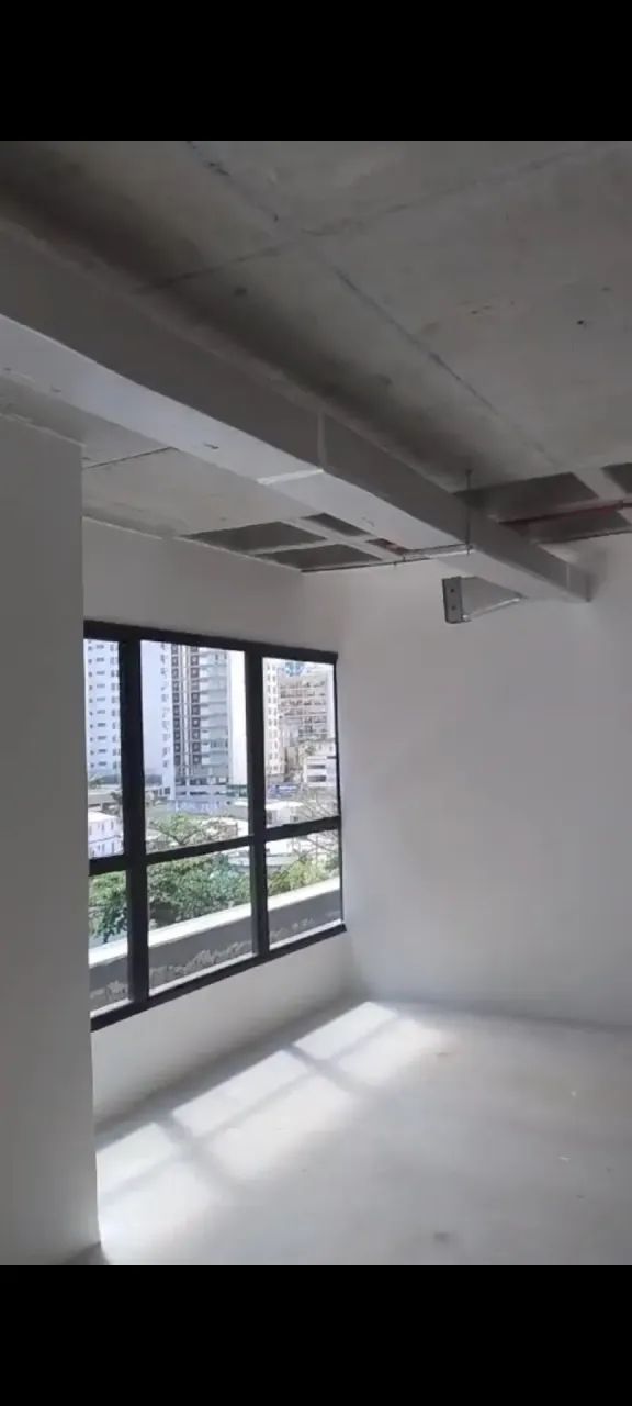 Sala comercial novíssima no corredor da Vitória! - Foto 5