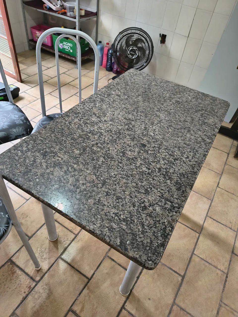 Mesa de mármore 4 cadeiras  - Foto 5