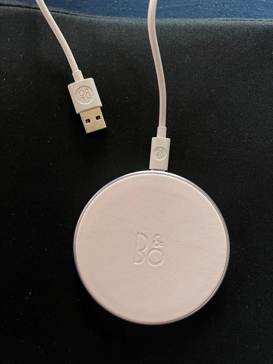 Bang & Olufsen Charging Pad 
