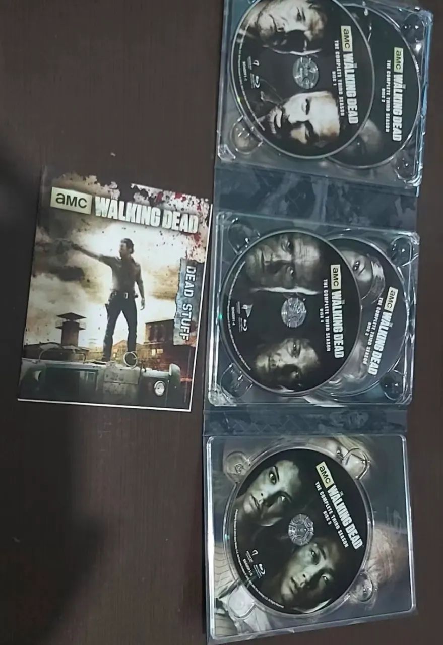 Blu-ray Gift Set The Walking Dead. 3ª Temporada. Edição Aquário