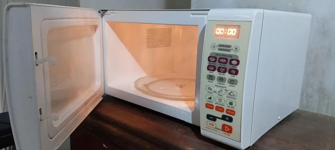 Microondas brastemp 31 litros - Foto 3