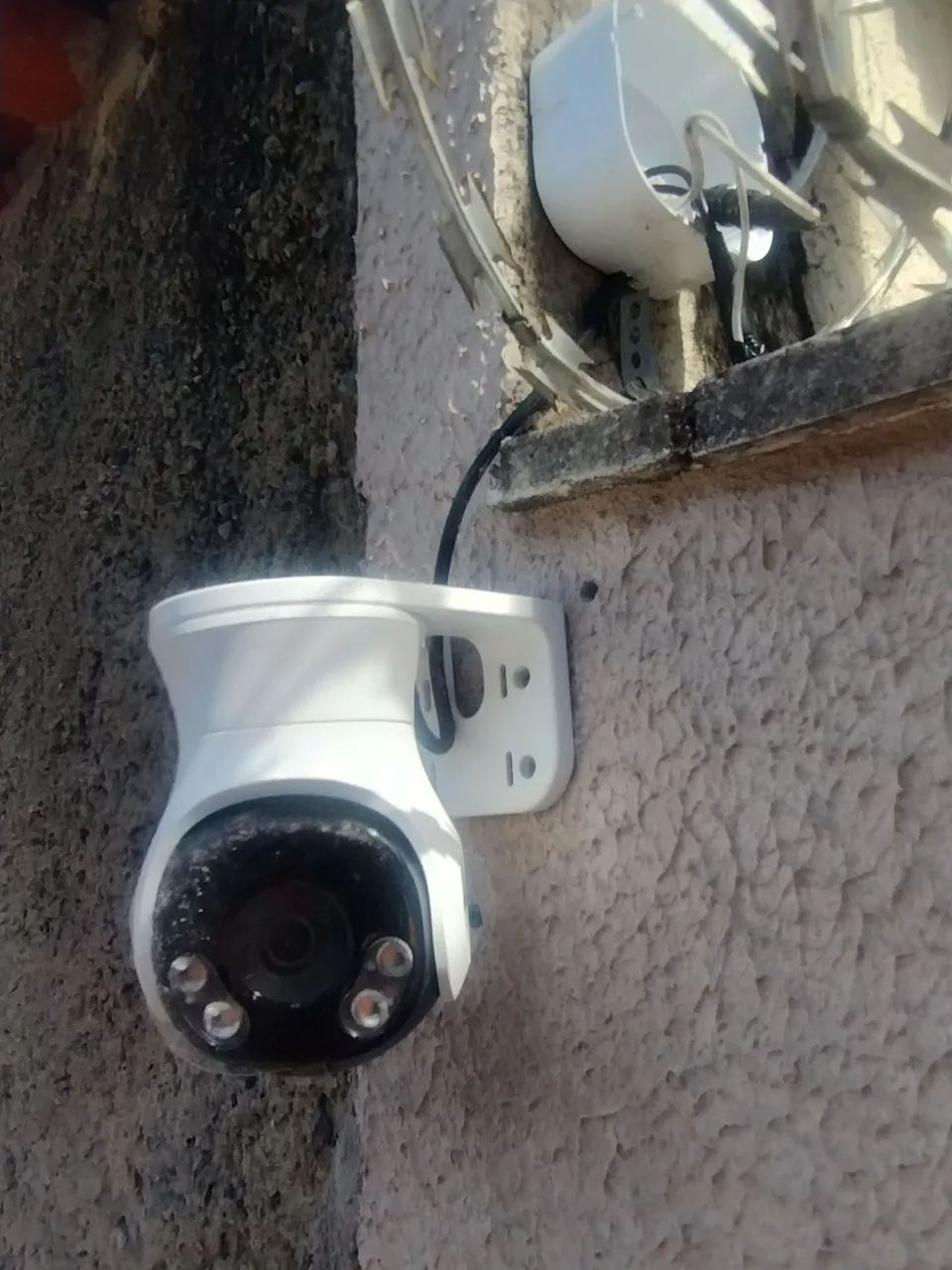 Eletricista e Técnico em Segurança Eletrônica | Residencial e Comercial