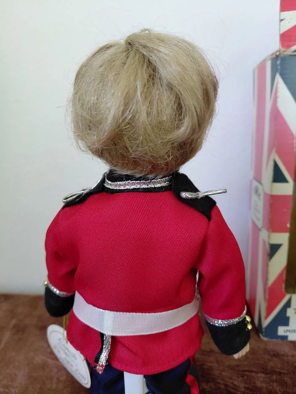 Boneco de porcelana da marca Leonardo - Foto 5